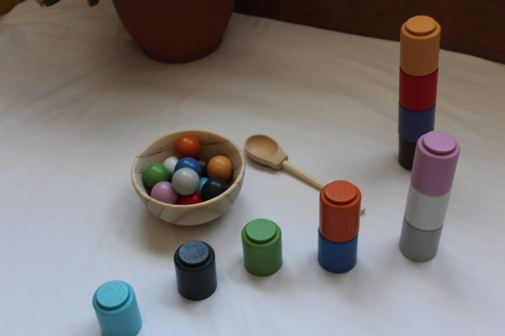 Spoon sorting balls & cups